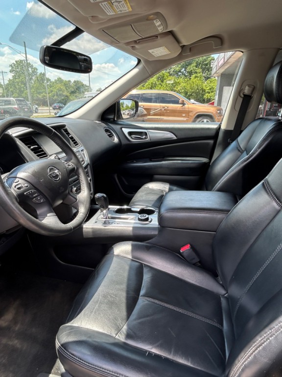 2017 Nissan Pathfinder Image 10
