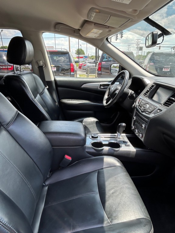 2017 Nissan Pathfinder Image 13