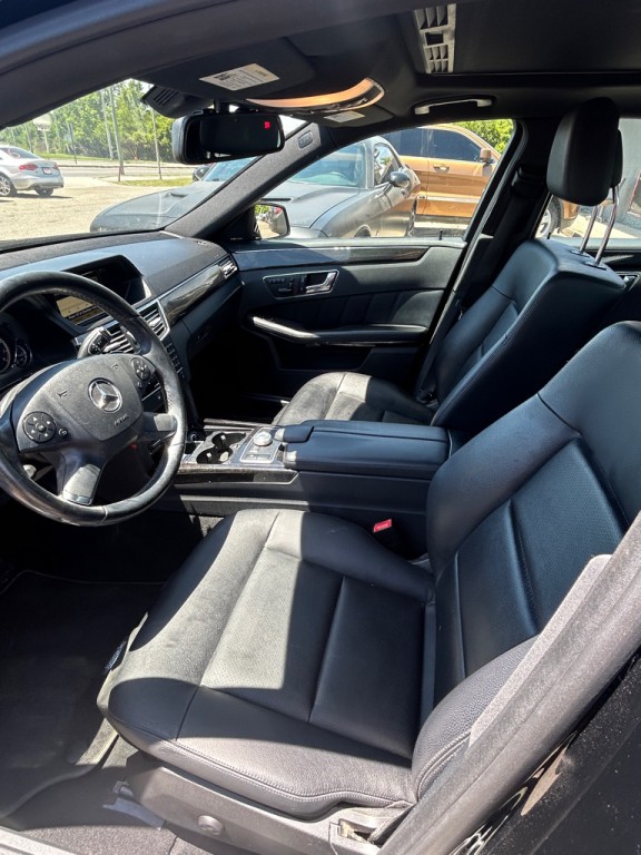 2011 Mercedes-Benz E-Class Image 10