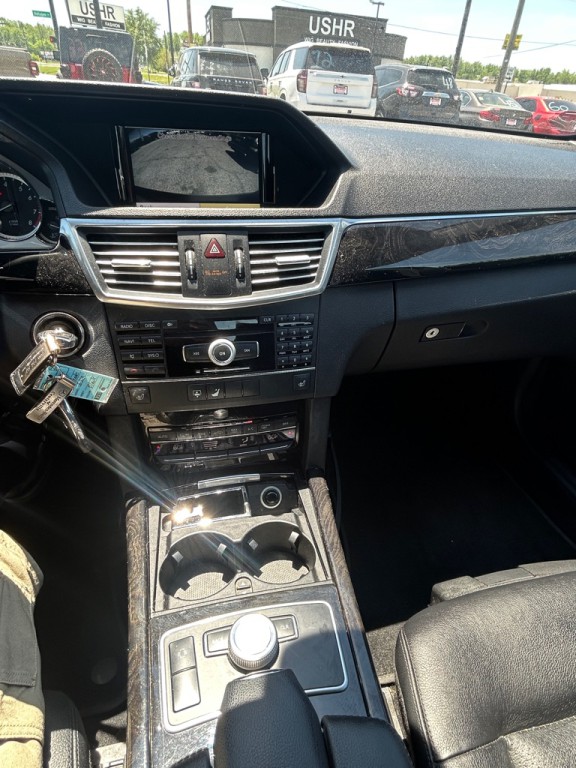 2011 Mercedes-Benz E-Class Image 12