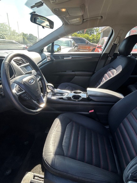 2013 Ford Fusion Image 10