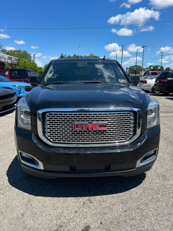 2017 GMC Yukon Image 3