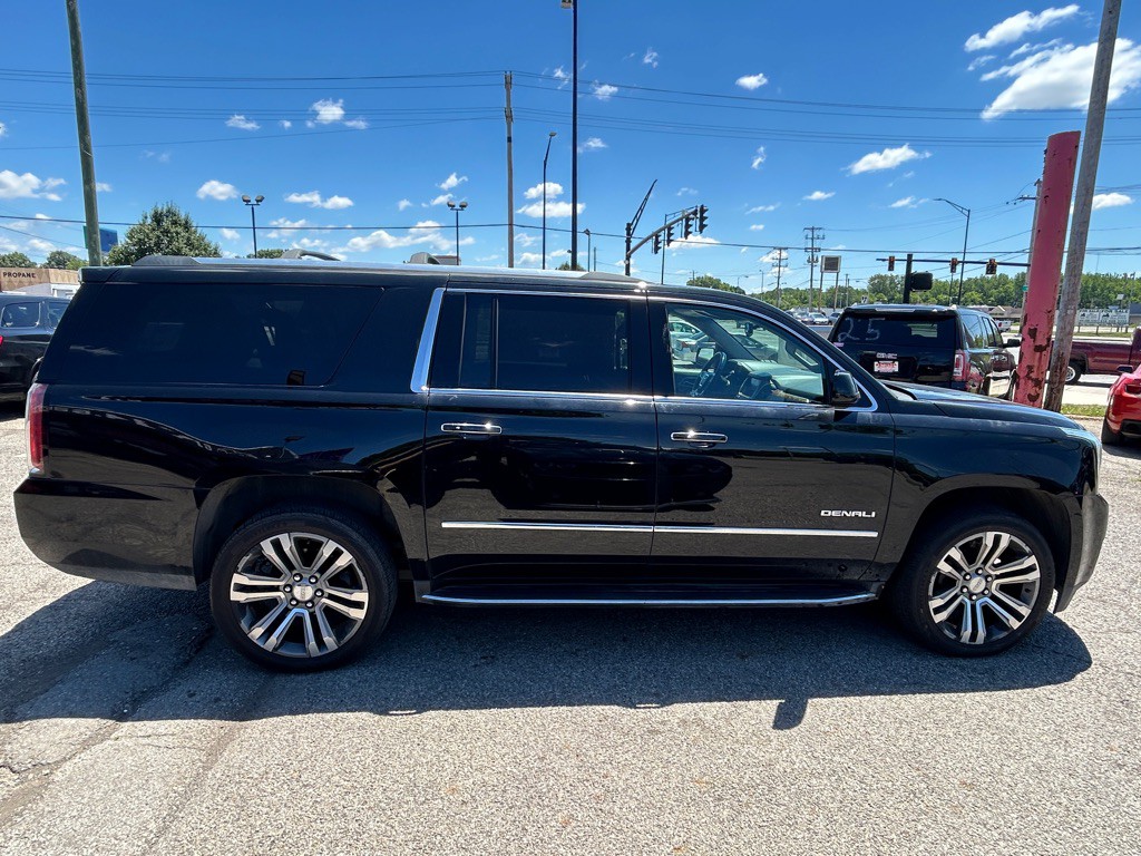 2017 GMC Yukon Image 5