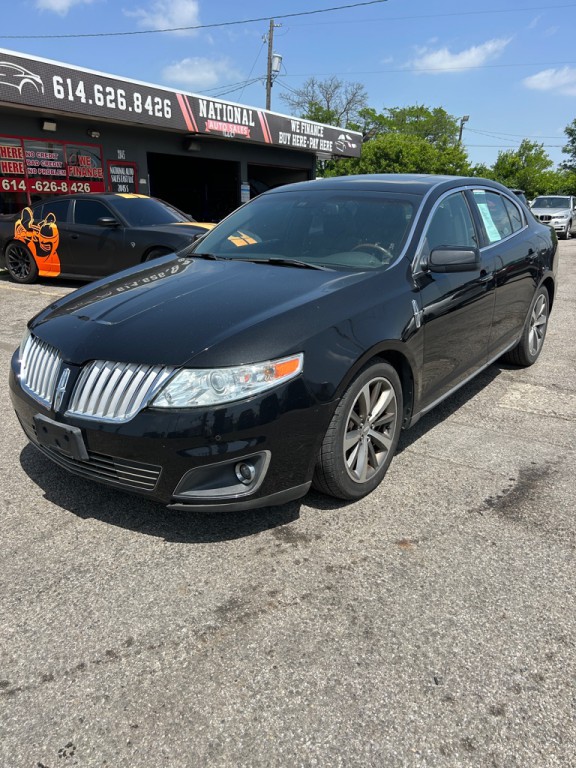 2011 Lincoln MKS Image 1