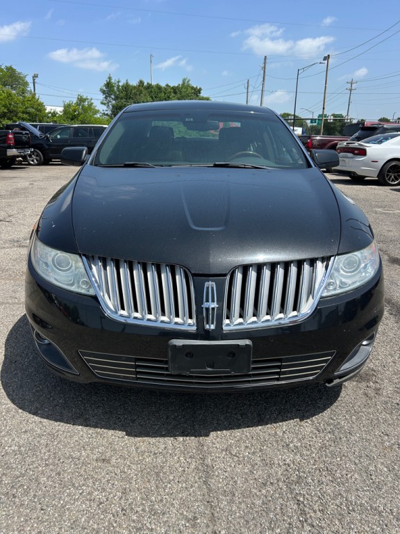 2011 Lincoln MKS Image 3