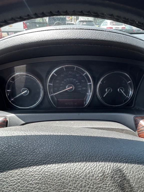 2011 Lincoln MKS Image 15