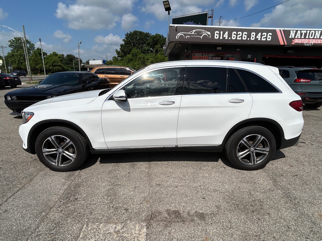2016 Mercedes-Benz GLC-Class Image 4