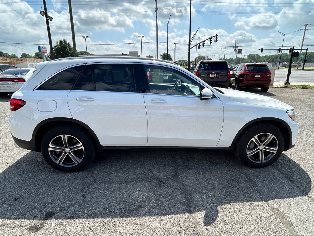 2016 Mercedes-Benz GLC-Class Image 5
