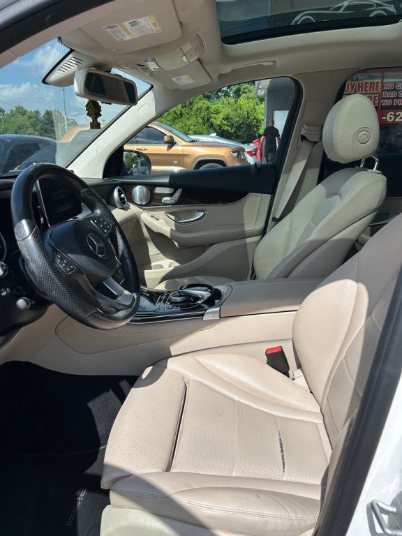 2016 Mercedes-Benz GLC-Class Image 10