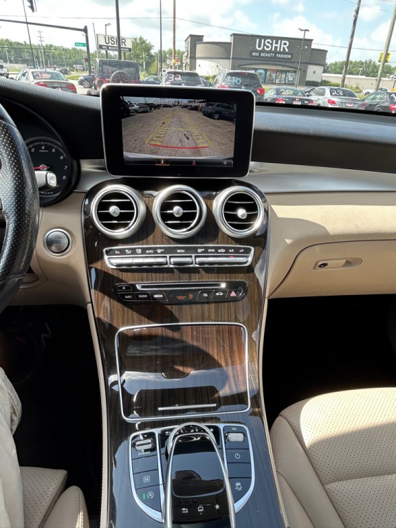 2016 Mercedes-Benz GLC-Class Image 12