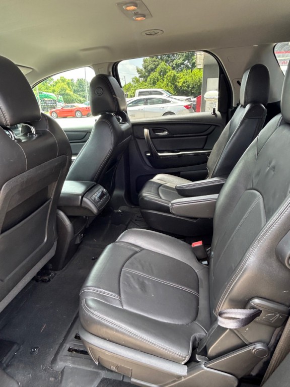 2017 GMC Acadia Image 11