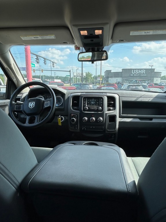 2016 RAM 1500 Image 9