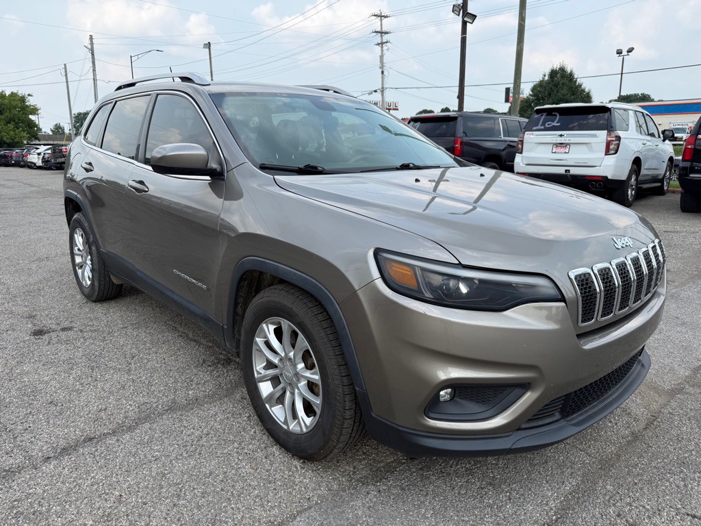 2019 Jeep Cherokee Image 2