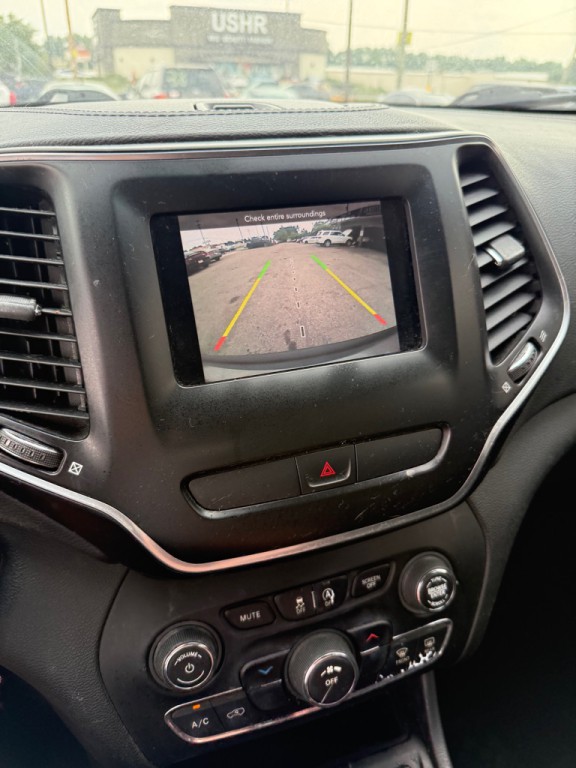 2019 Jeep Cherokee Image 10