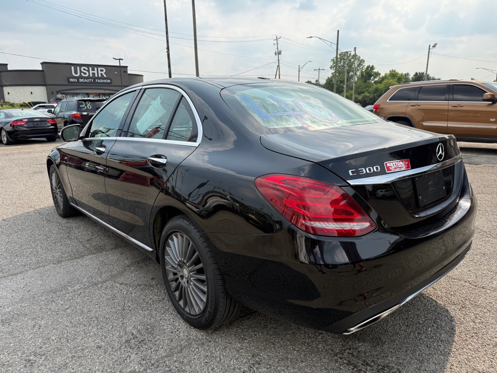2015 Mercedes-Benz C-Class Image 4