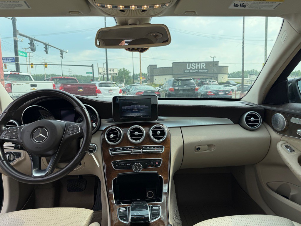 2015 Mercedes-Benz C-Class Image 7