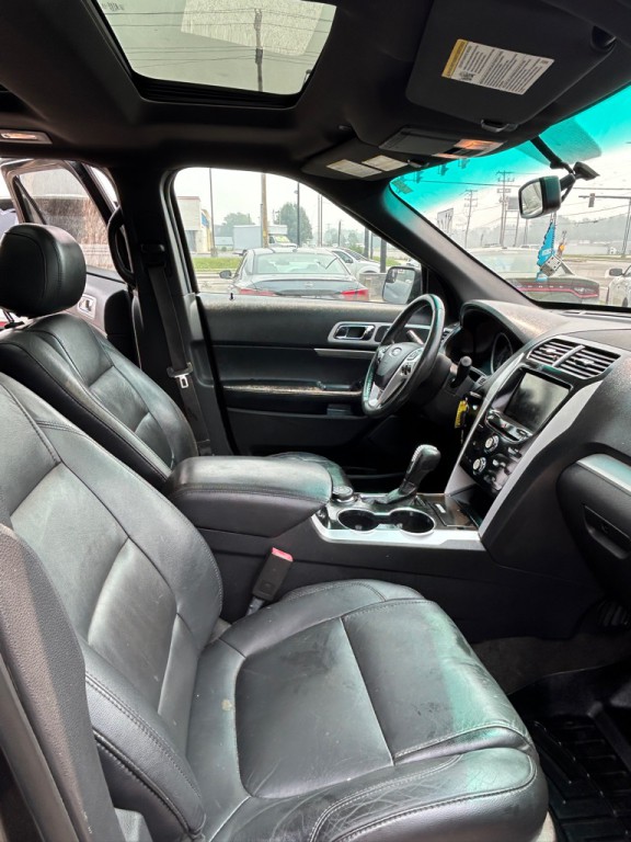 2015 Ford Explorer Image 16