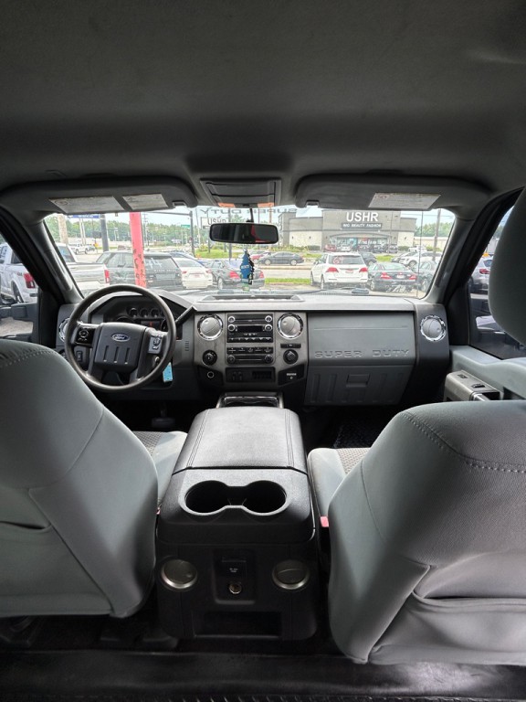 2011 Ford F-250 Image 9