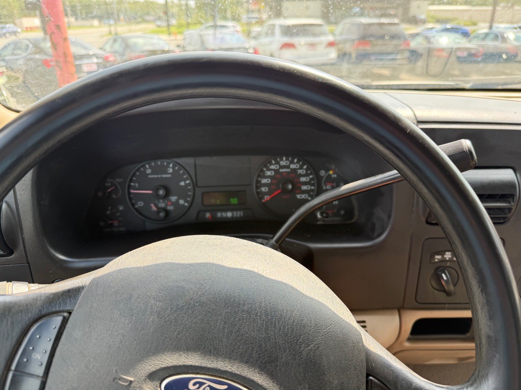 2006 Ford F-350 Image 10