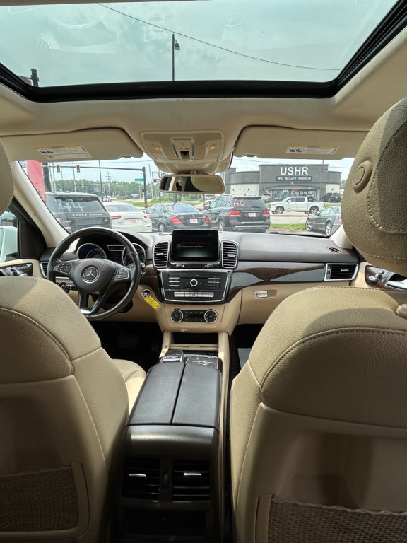 2016 Mercedes-Benz GLE-Class Image 9