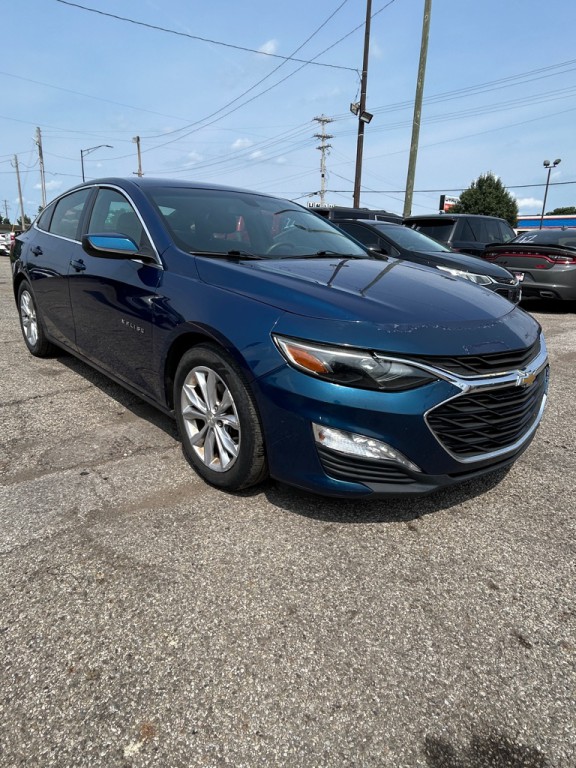 2019 Chevrolet Malibu Image 2
