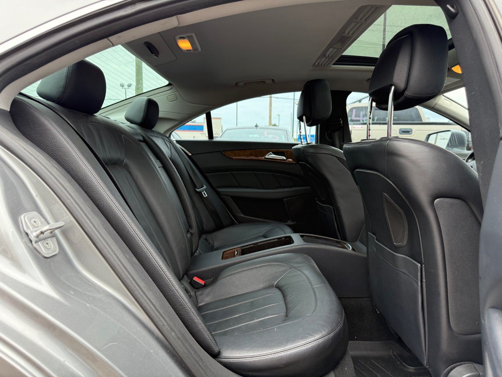 2013 Mercedes-Benz CLS-Class Image 11