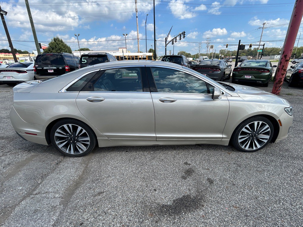 2017 Lincoln MKZ Image 5