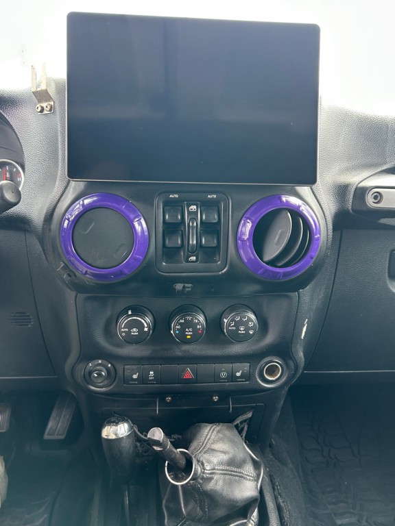 2014 Jeep Wrangler Unlimited Image 15
