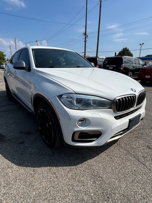 2016 BMW X6 Image 2