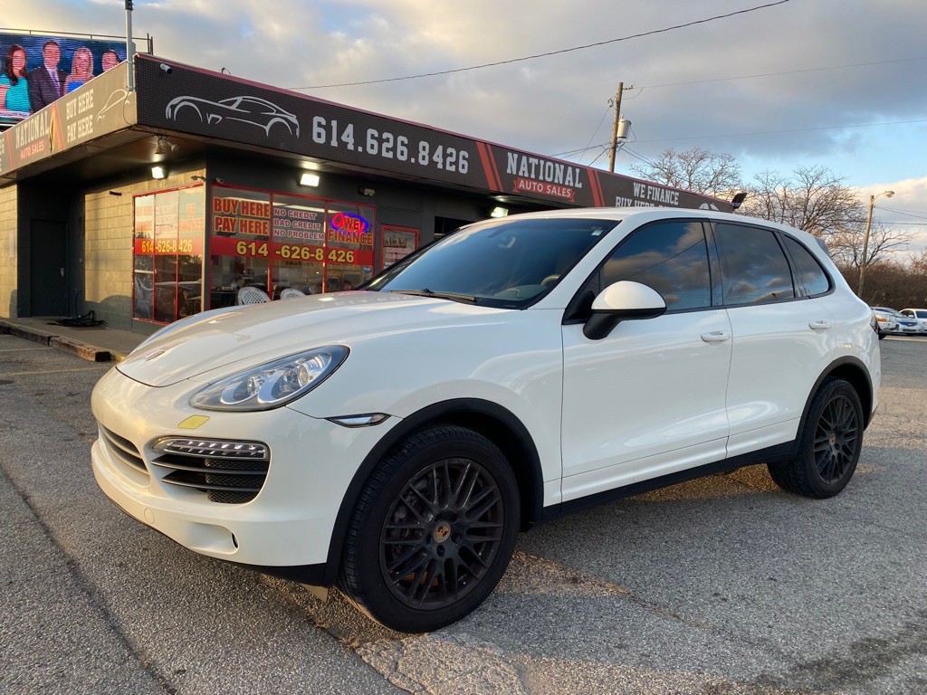 2011 Porsche Cayenne Image 1