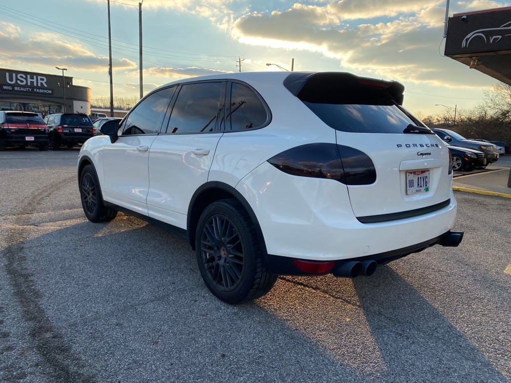 2011 Porsche Cayenne Image 4