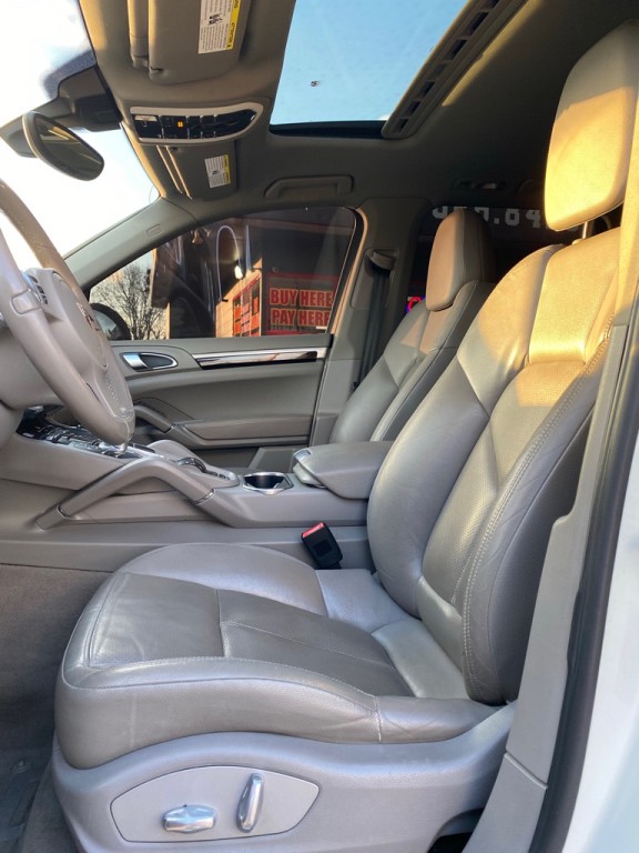 2011 Porsche Cayenne Image 7