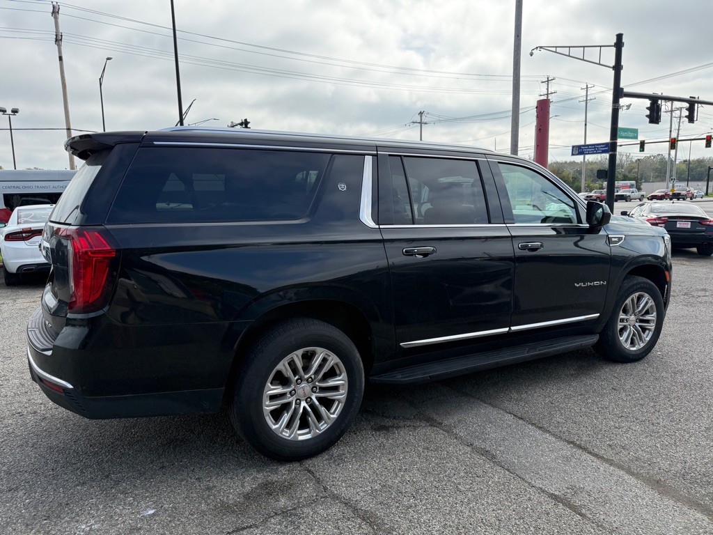 2023 GMC Yukon Image 5