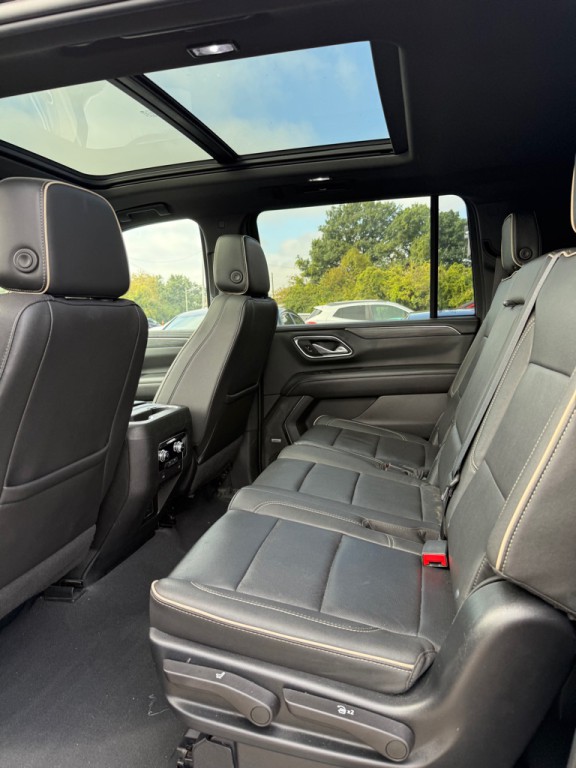 2023 GMC Yukon Image 9