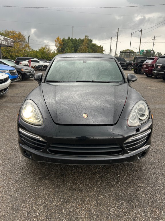 2011 Porsche Cayenne Image 2