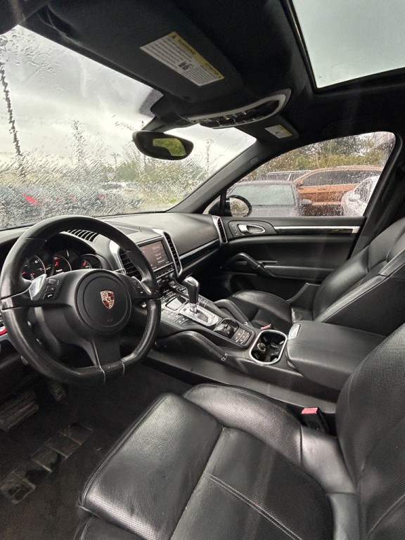 2011 Porsche Cayenne Image 9