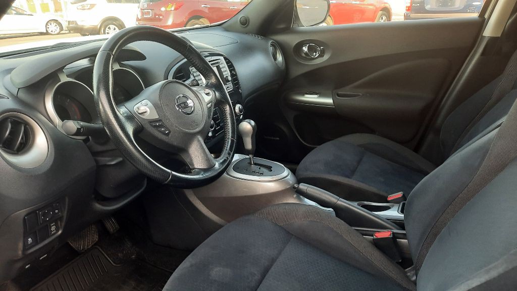 2013 Nissan Juke Image 2