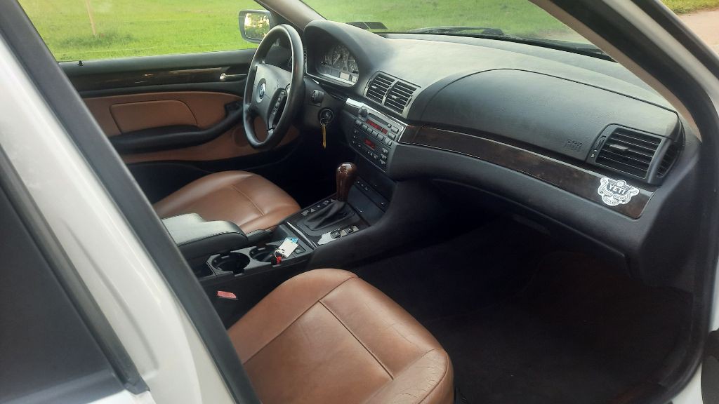 2003 BMW 3 Series Image 9