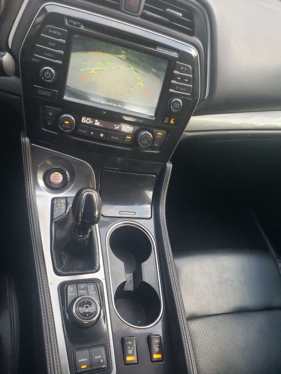 2017 Nissan Maxima Image 8