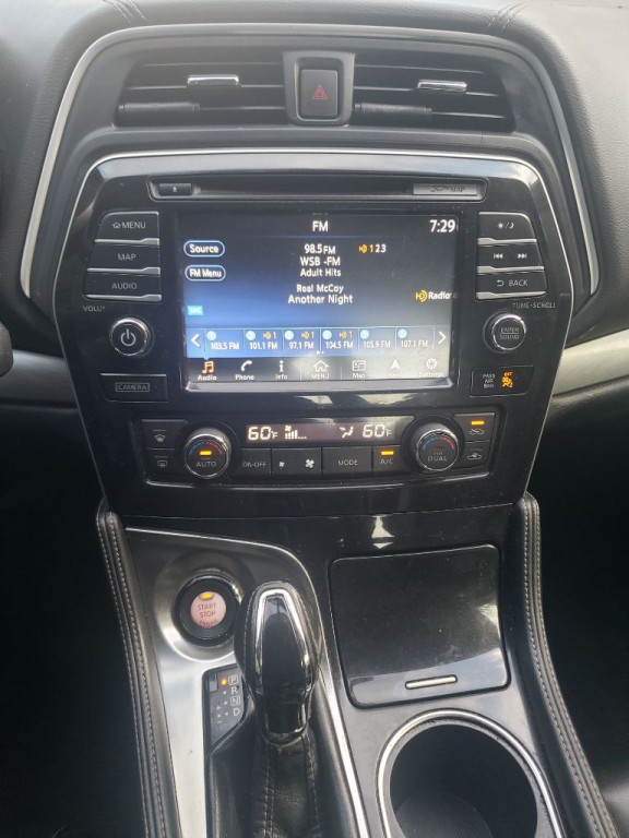 2017 Nissan Maxima Image 16