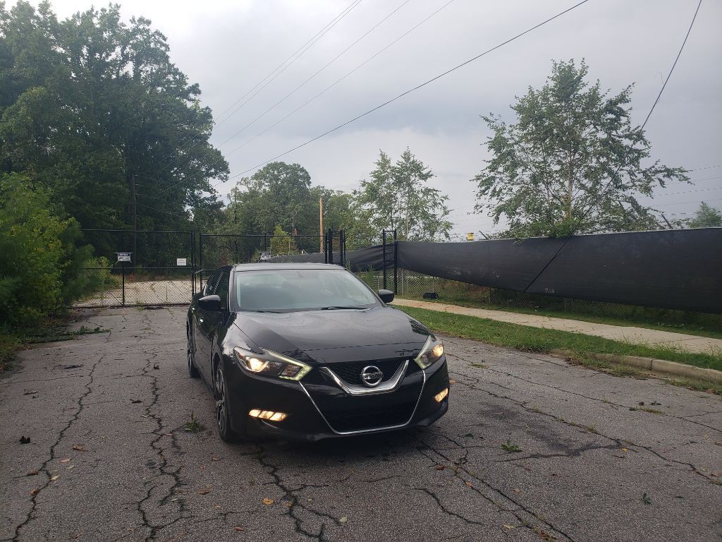 2017 Nissan Maxima Image 1