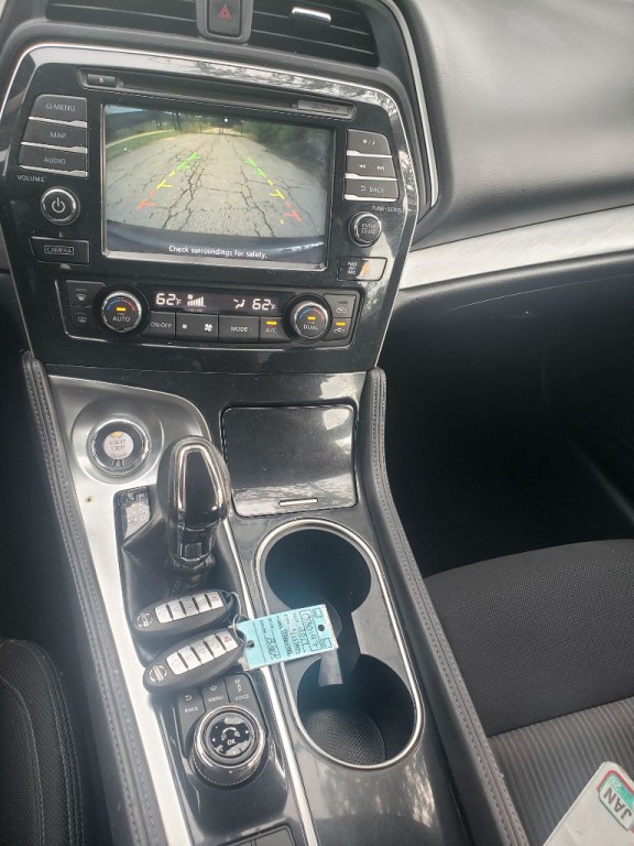 2017 Nissan Maxima Image 6