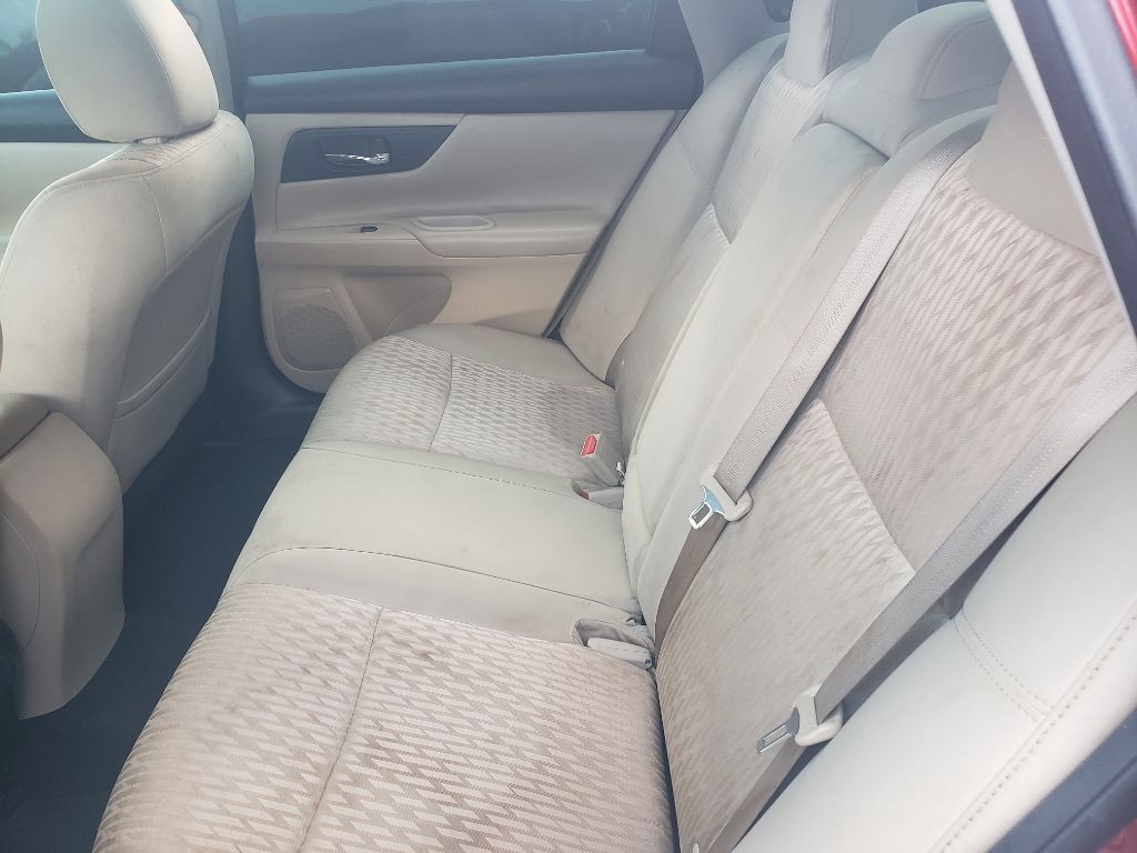 2016 Nissan Altima Image 12