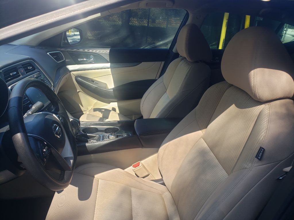 2016 Nissan Maxima Image 4