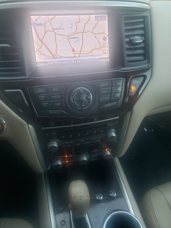 2014 Nissan Pathfinder Image 11