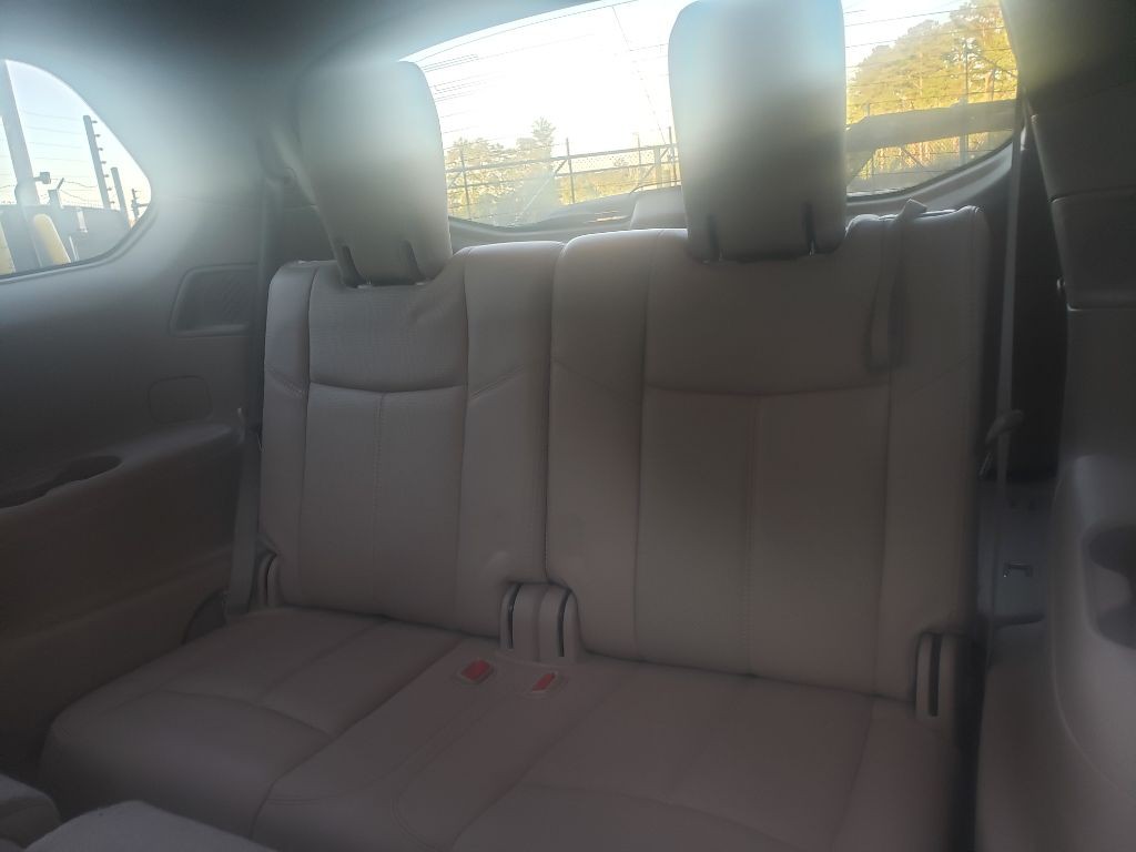 2014 Nissan Pathfinder Image 14