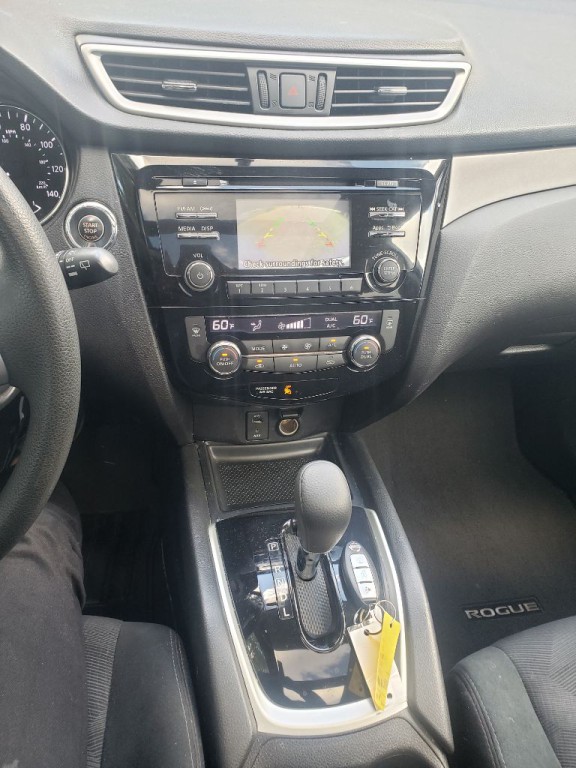 2016 Nissan Rogue Image 5