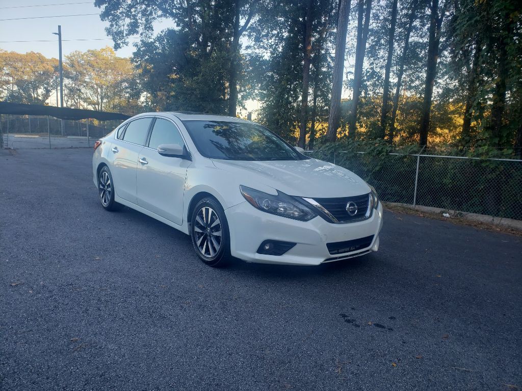 2017 Nissan Altima Image 1