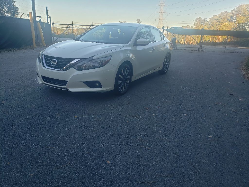 2017 Nissan Altima Image 7