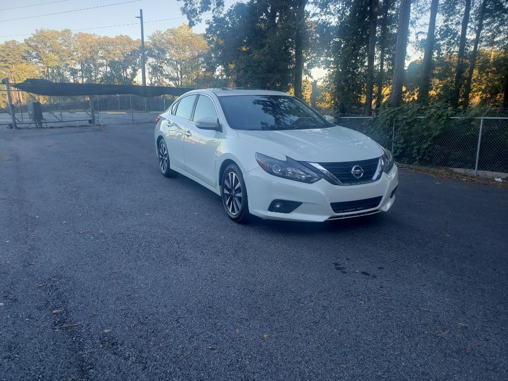 2017 Nissan Altima Image 15